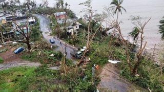 📍 Mayotte urgence humanitaire ! :
Le cyclone Chido a laissé derrière lui des ravages indescriptibles.
➡️ Des milliers de familles sans abri.
➡️ Pas d’eau courante dans certaines zones.
➡️ Une population en détresse.

🎯 Notre mission avec Seed : apporter une aide d’urgence.
Avec l’aide de notre association partenaire à La Réunion, nous agissons rapidement pour :
✅ Fournir des kits alimentaires.
✅ Distribuer de l’eau potable.
✅ Soutenir les familles qui ont tout perdu.

Link en bio #mayotte #Pourmayotte